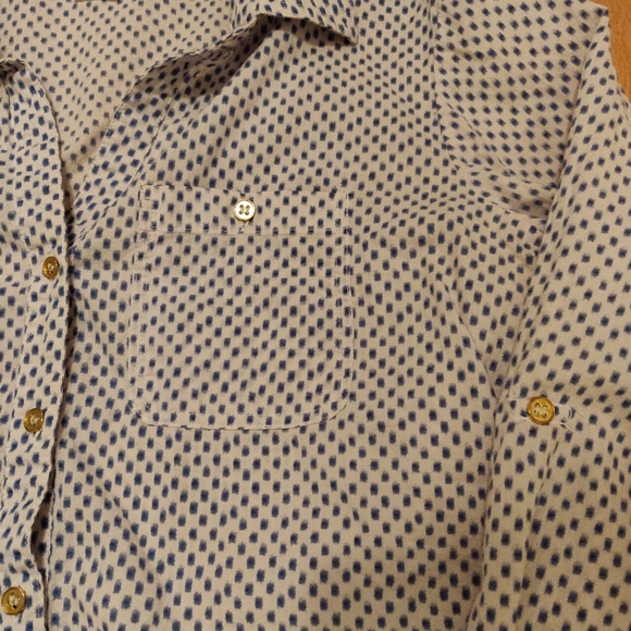 Button-down white shirt w blue dots + gold buttons - Picture 3 of 5